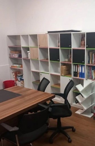 Shoqata “Dëgjo Zërin Tim” në Obiliq pajiset me inventar të ri përmes një donacioni bujar